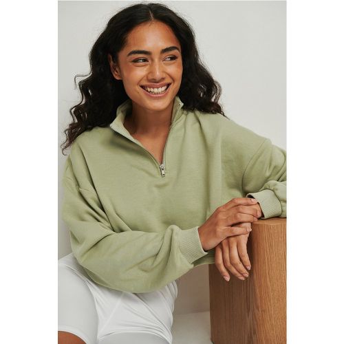 Organisch kurzes Sweatshirt mit Reißverschluss - Green - NA-KD Basic - Modalova
